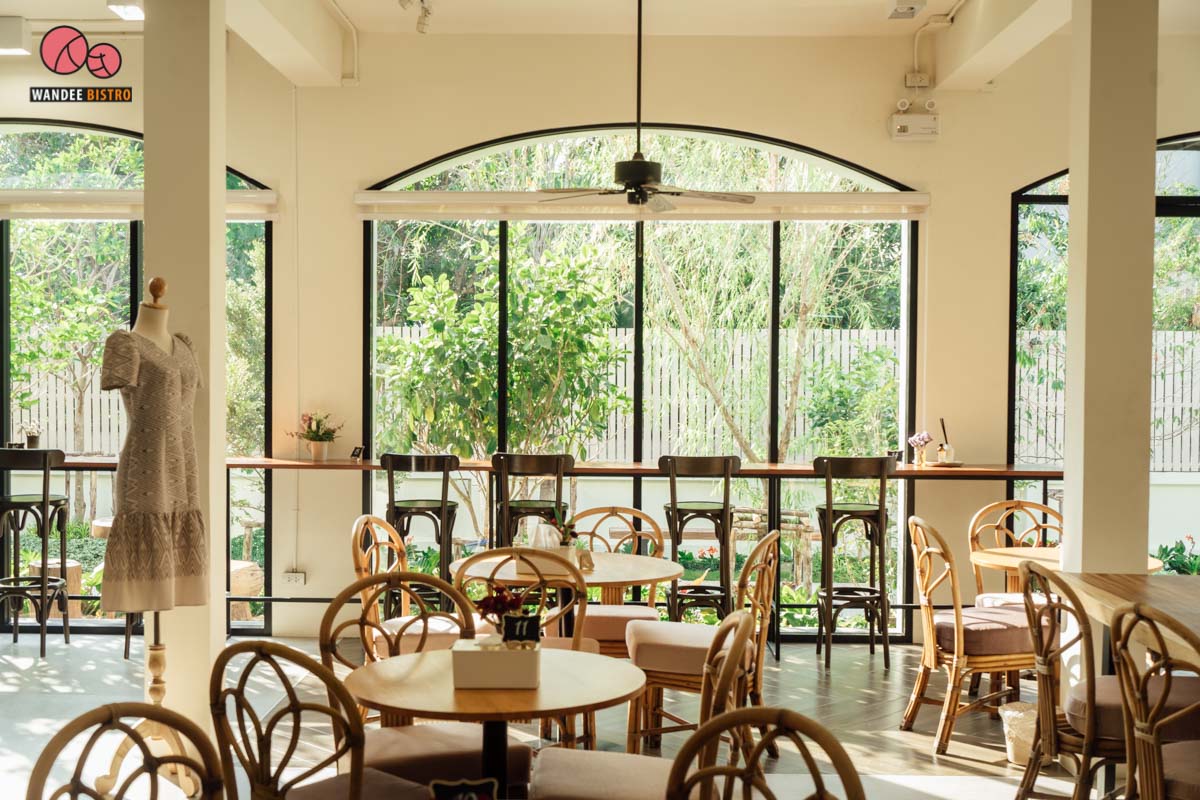Kamrak - คำรัก คาเฟ่สไตล์โฮมมี มีวิวติดริมน้ำรับลมเย็นๆ ร้านสวยย่านเพชรเกษม Kamrak - คำรัก คาเฟ่สไตล์โฮมมี มีวิวติดริมน้ำรับลมเย็นๆ ร้านสวยย่านเพชรเกษม