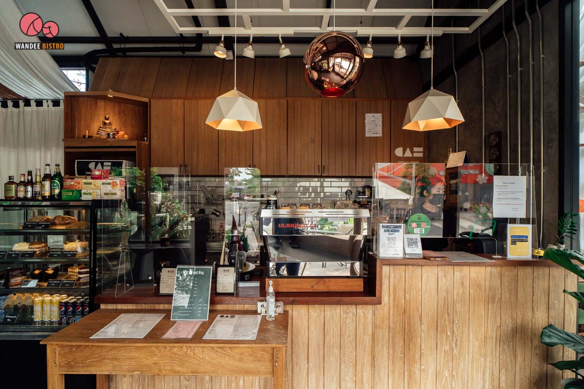 Cock-A-Hoop คาเฟ่สไตล์โฮมมี่ ที่มีทั้งความเท่ อบอุ่น และความชิล เปิดถึงห้าทุ่ม 