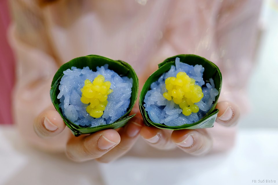 จิบชากับขนมไทย ใกล้ชิดหมู่ดอกไม้กลางกรุง ณ Marie Truly Thai Taste.