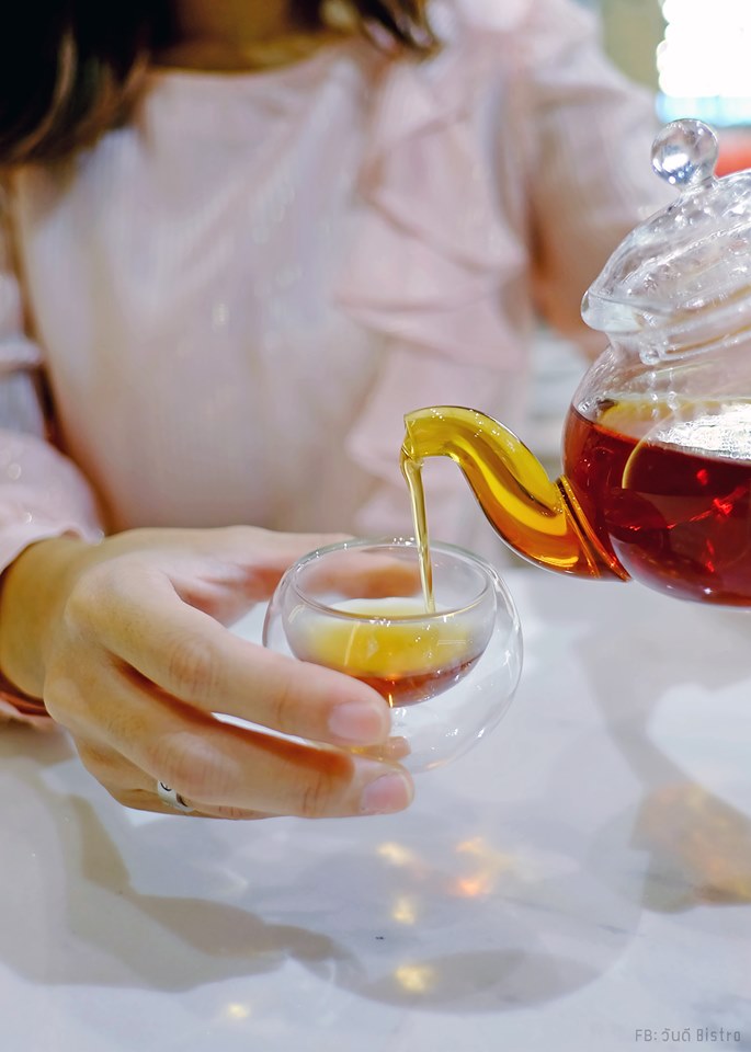 จิบชากับขนมไทย ใกล้ชิดหมู่ดอกไม้กลางกรุง ณ Marie Truly Thai Taste.