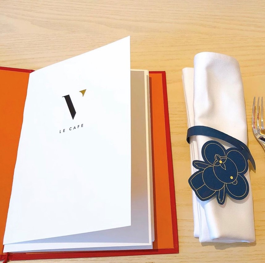 Café le V & Sugalabo V คาเฟ่และร้านอาหารแห่งแรก จาก Louis Vuitton