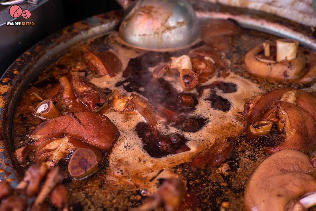 ก๋วยเตี๋ยวเป็ด ขาหมู ชามโต - เจ๊พร หลังเลิดสิน เจ้าเด็ด !