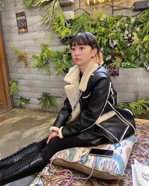 แฟชั่นสไตล์ คิมดามี itaewon class สาวหมวยสุดมั่นกับผมสั้น Dip Dye Hair มาแต่งตามกันเถอะ! แฟชั่นสไตล์ คิมดามี itaewon class สาวหมวยสุดมั่นกับผมสั้น Dip Dye Hair มาแต่งตามกันเถอะ!