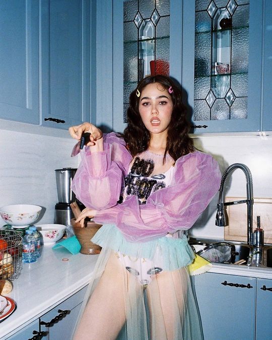 ส่องแฟชั่นแม่ชม ชมพู่ อารยา คุณแม่ที่แซ่บที่สุดแห่งยุค 2020