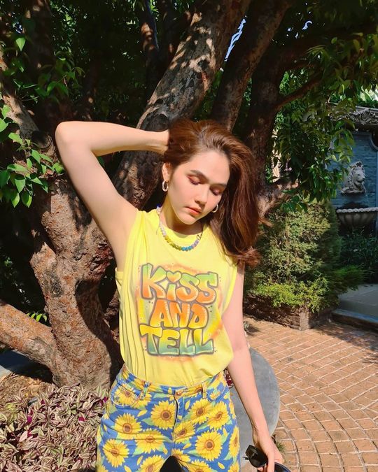 ส่องแฟชั่นแม่ชม ชมพู่ อารยา คุณแม่ที่แซ่บที่สุดแห่งยุค 2020