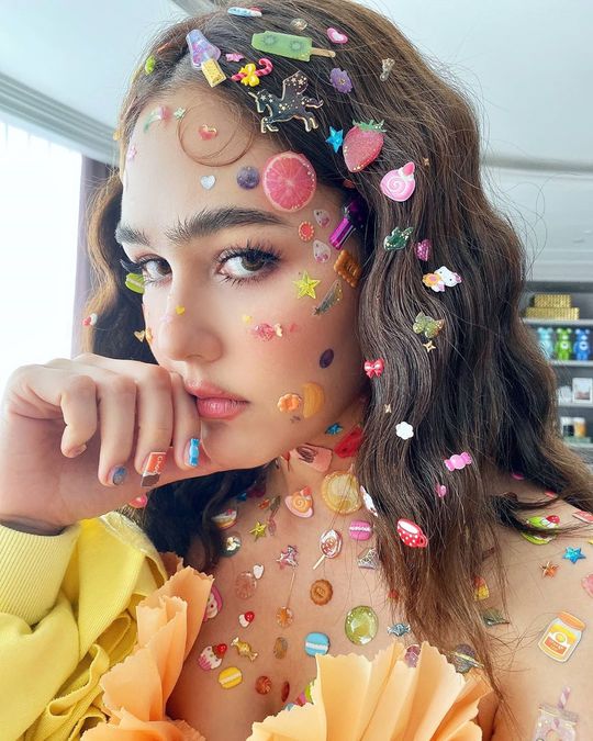 ส่องแฟชั่นแม่ชม ชมพู่ อารยา คุณแม่ที่แซ่บที่สุดแห่งยุค 2020