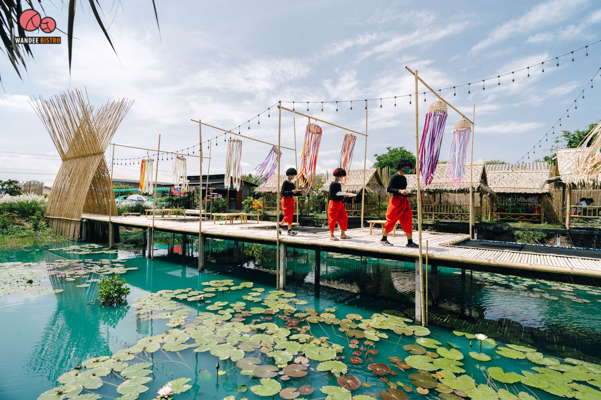 รจนา คาเฟ่ ร้านอาหารกลางทุ่งนา วิวหลักล้านย่านบางบัวทอง - Rojjana Cafe restaurant