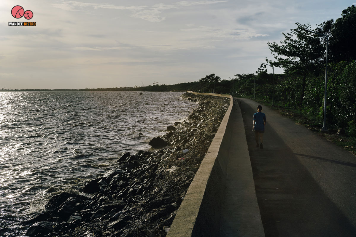 คาเฟ่เซรามิกสุดเก๋ Afternoon bangpu ไปนั่งรับลมทะเล ถ่ายรูปเก๋ ๆ ดื่มด่ำเมนูอร่อยกัน