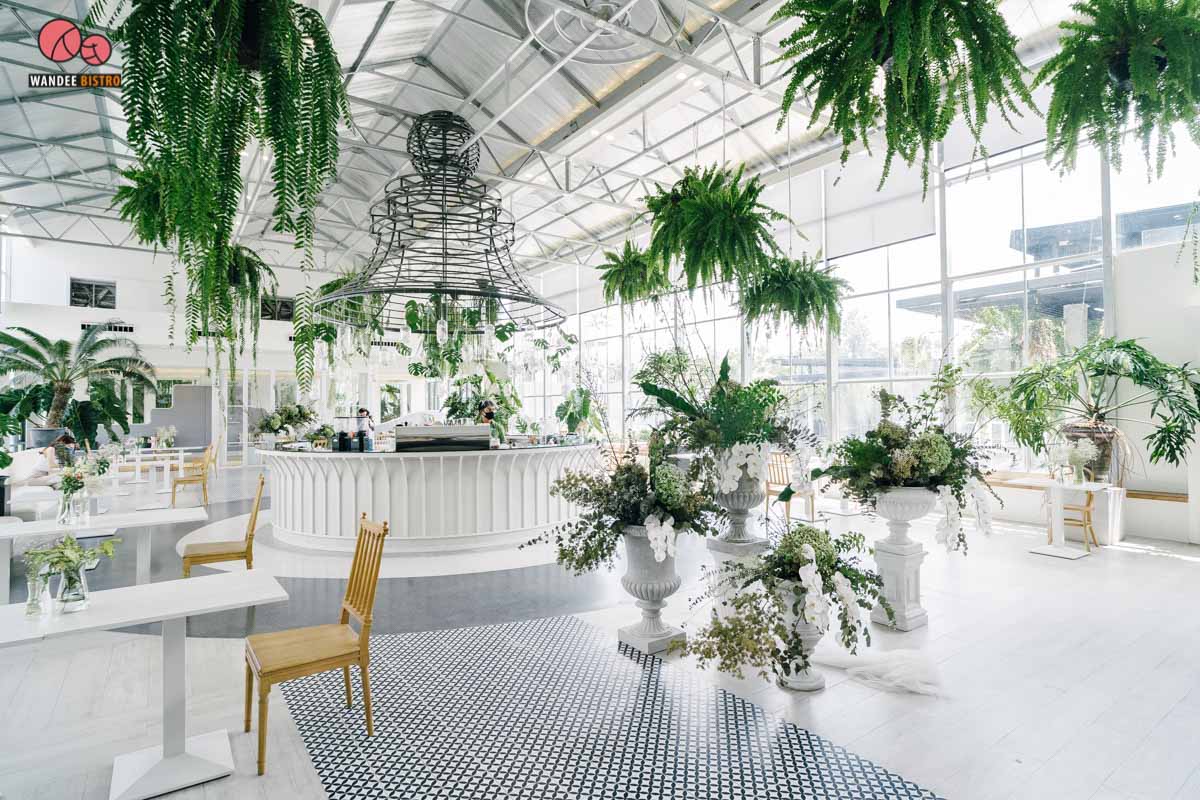 Boonta Flowers & Cafe คาเฟ่ดอกไม้เอาใจสายฟรุ้งฟริ้ง