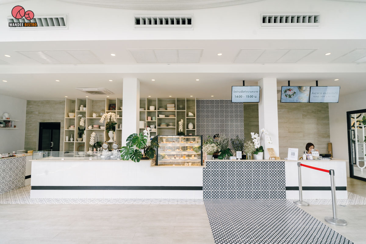 Boonta Flowers & Cafe คาเฟ่ดอกไม้เอาใจสายฟรุ้งฟริ้ง