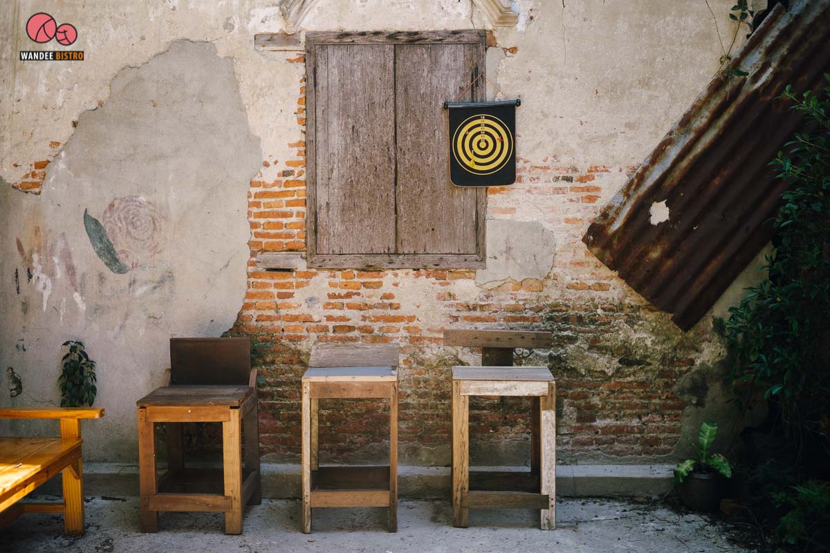 Deep Root Cafe ดิบ เท่ ในย่านสมเด็จเจ้าพระยา Deep Root Cafe ดิบ เท่ ในย่านสมเด็จเจ้าพระยา