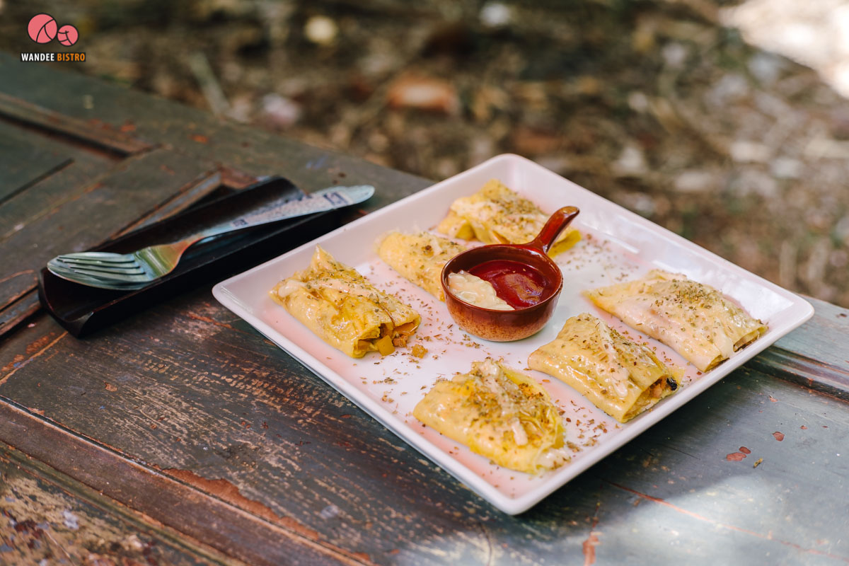 Deep Root Cafe ดิบ เท่ ในย่านสมเด็จเจ้าพระยา