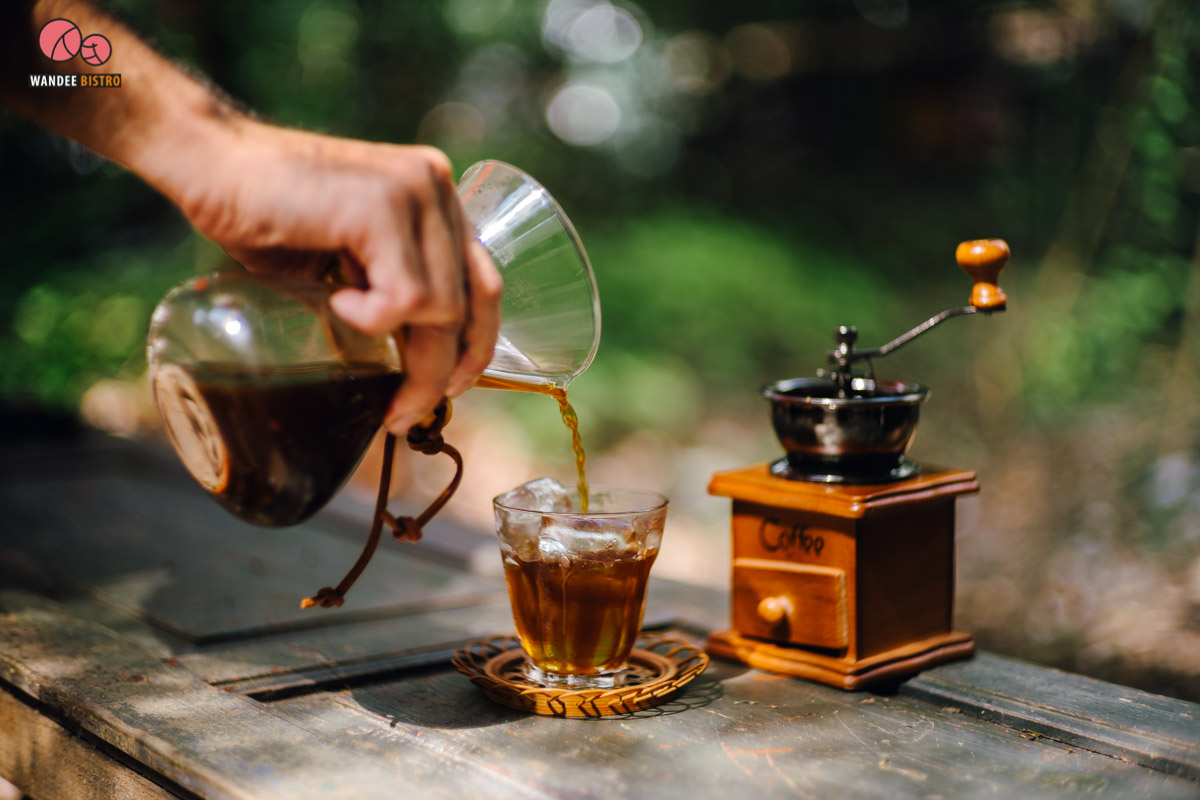 Deep Root Cafe ดิบ เท่ ในย่านสมเด็จเจ้าพระยา