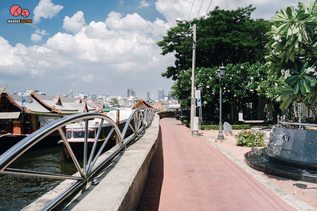 Deep Root Cafe ดิบ เท่ ในย่านสมเด็จเจ้าพระยา Deep Root Cafe ดิบ เท่ ในย่านสมเด็จเจ้าพระยา