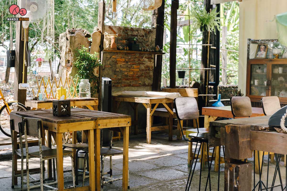 Deep Root Cafe ดิบ เท่ ในย่านสมเด็จเจ้าพระยา Deep Root Cafe ดิบ เท่ ในย่านสมเด็จเจ้าพระยา