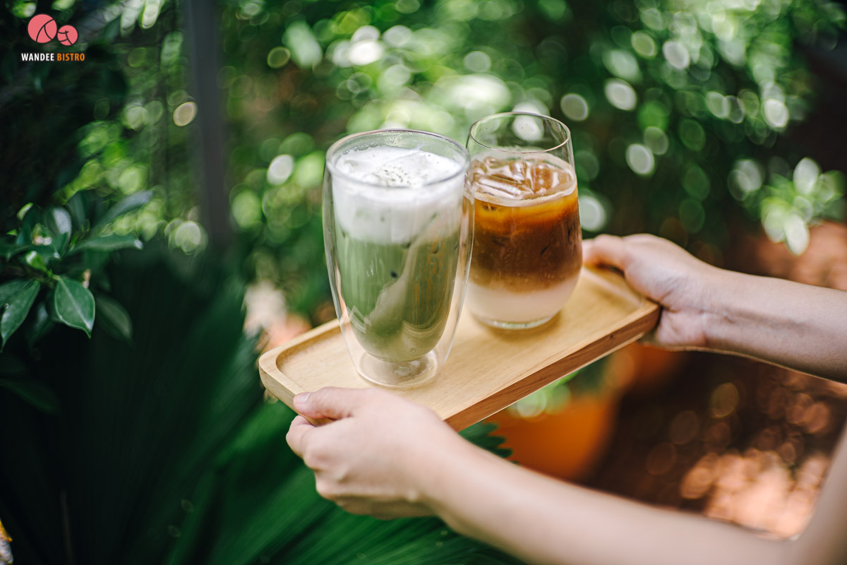Another Home Cafe คาเฟ่สไตล์ glass house ในบรรยากาศสีเขียว