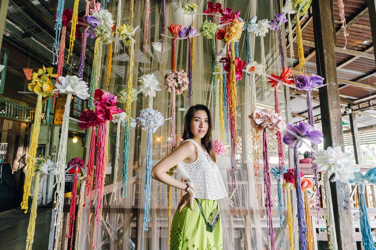 ถ่ายรูปสวยทุกมุม งานดอกไม้และศิลปะเก๋ ๆ RakDok Floral Week(s) ชุมชนตลาดเก่าหัวตะเข้