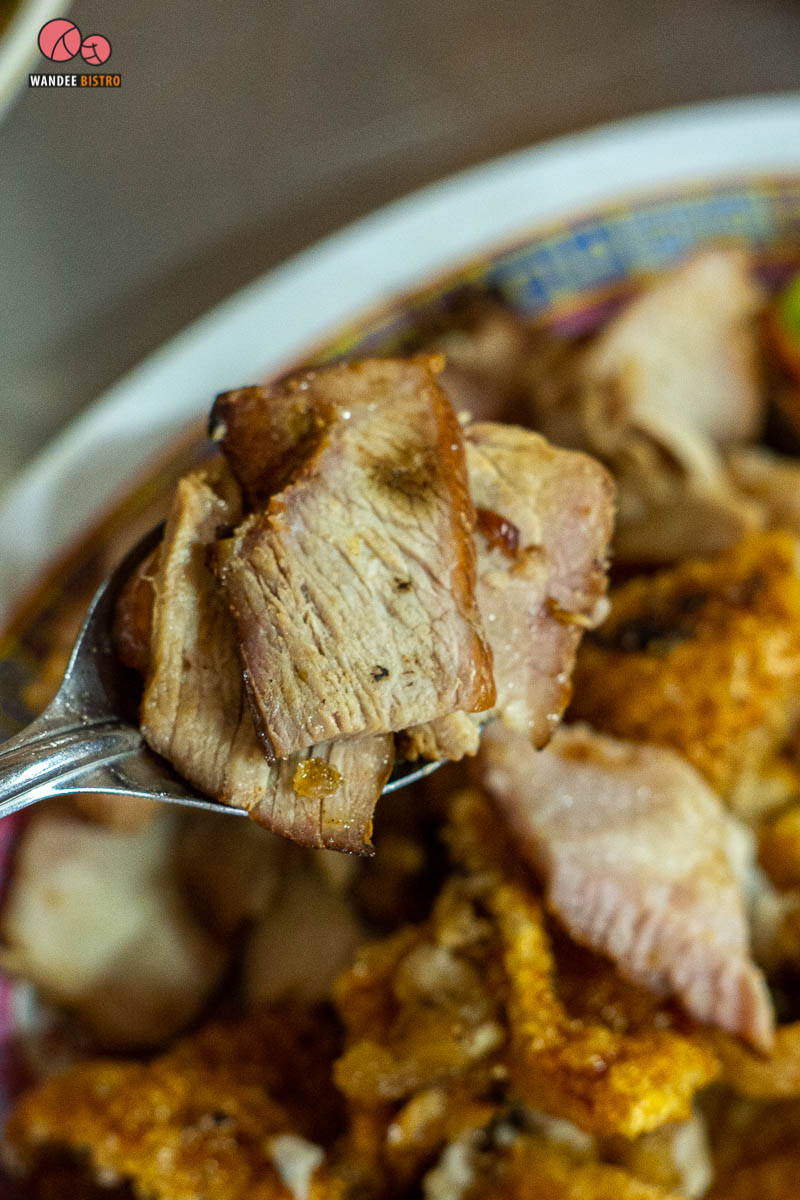 หมูแดงนายไซ ตำนานหมูกรอบที่ต้องไปพิสูจน์