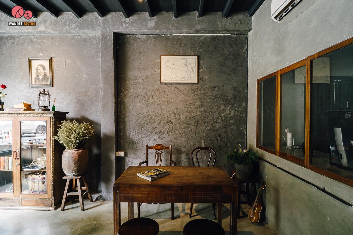 Black Wood café คาเฟ่แอนด์สตูดิโอ