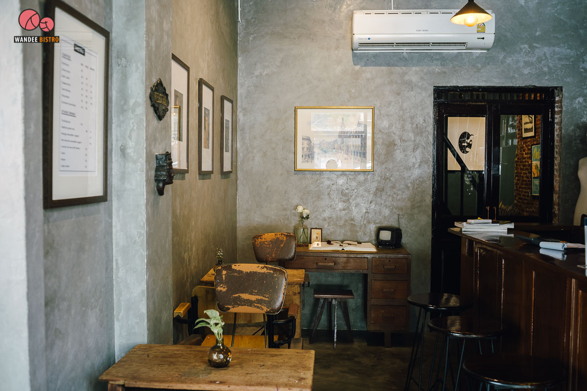 Black Wood café คาเฟ่แอนด์สตูดิโอ