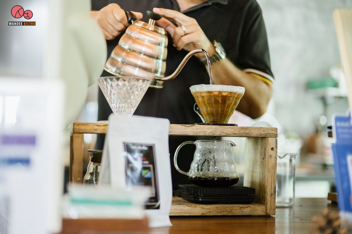 Tid Coffee Bar คาเฟ่ที่คัดสรรเมล็ดกาแฟจากทั่วโลก