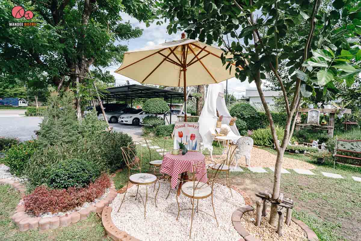 Bootcamp Cafe คาเฟ่เอาใจสายแคมป์ปิ้ง