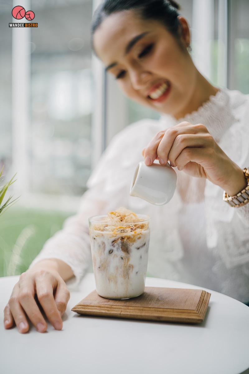 PRANG VIEW Café คาเฟ่วิวพระปรางค์ในอยุธยา