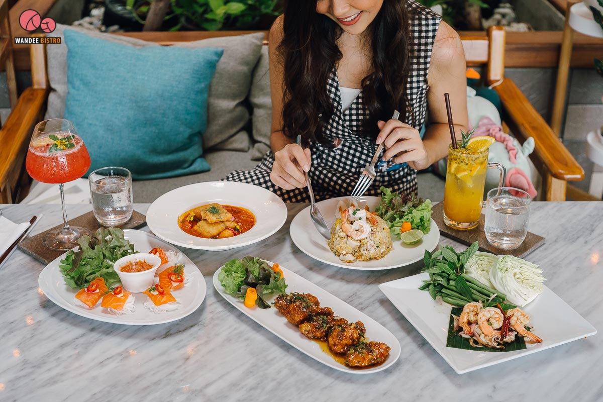 Varvana a Café & Bar คาเฟ่สไตล์ทรอปิคอลสุดร่มรื่น