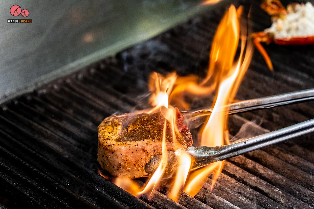 สเต๊กพรีเมียมรสชาติเยี่ยมที่ Medium Rare & Wine