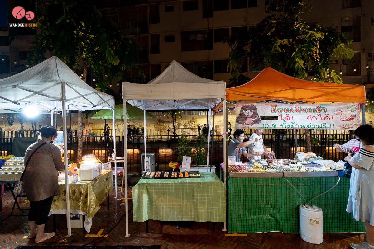 ถนนคนเดินตลาดคลองโอ่งอ่าง Street Art สุดแนว