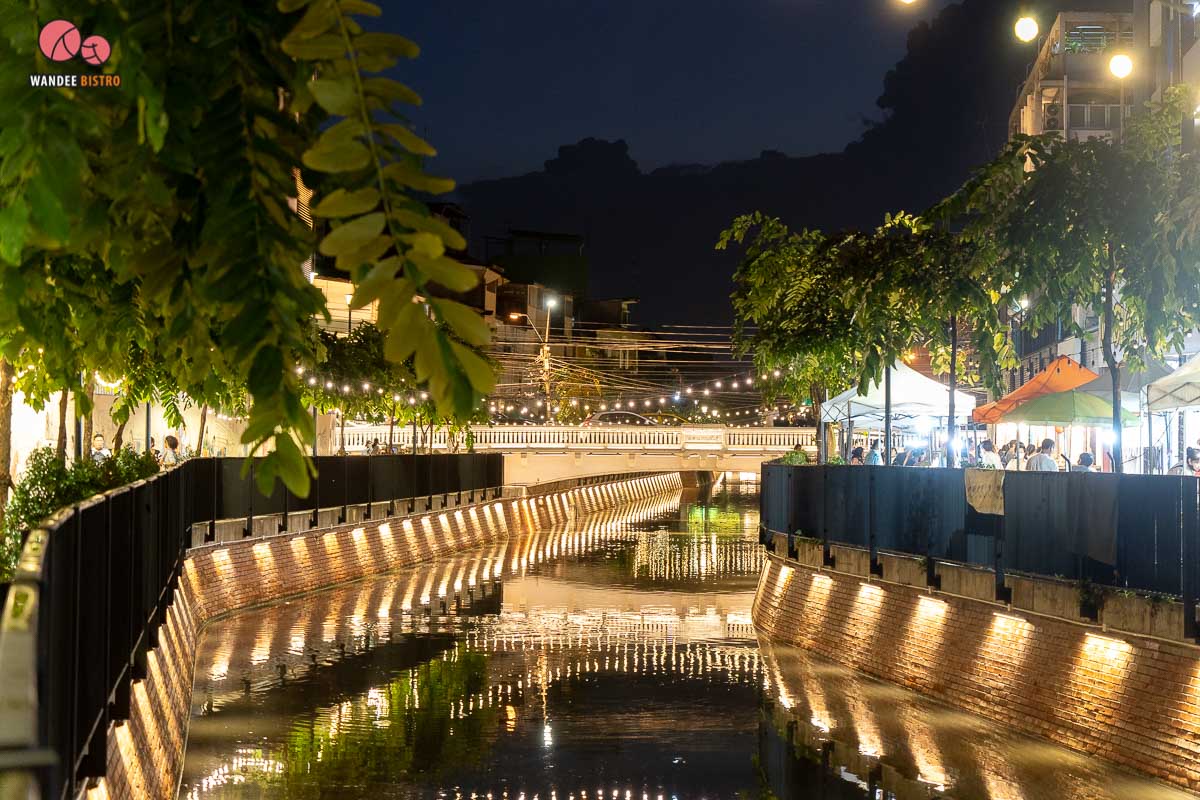 ถนนคนเดินตลาดคลองโอ่งอ่าง Street Art สุดแนว