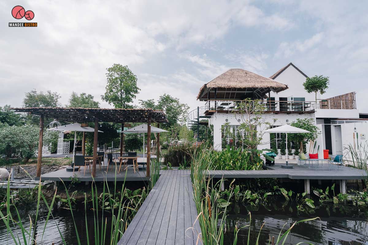 The Frog Prince Café & Eatery คาเฟ่เจ้าชายกบ