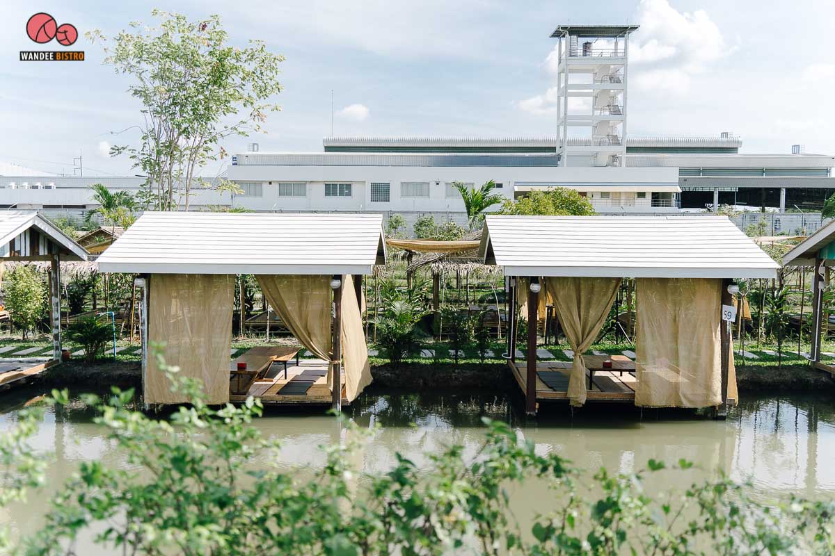 ครัวบ้านไทรน้อย คอนเซปท์เก๋เสิร์ฟอาหารทางเรือ เมนูบ้านๆ รสชาติจัดจ้านถึงใจ