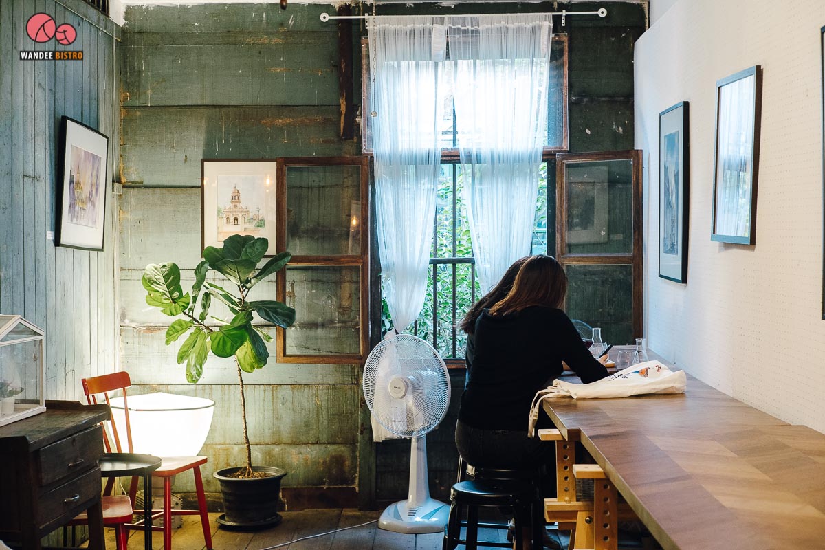 Mother Roaster บาริสต้าวัยเก๋ากับร้านกาแฟสุดคลาสสิค ย่านตลาดน้อย