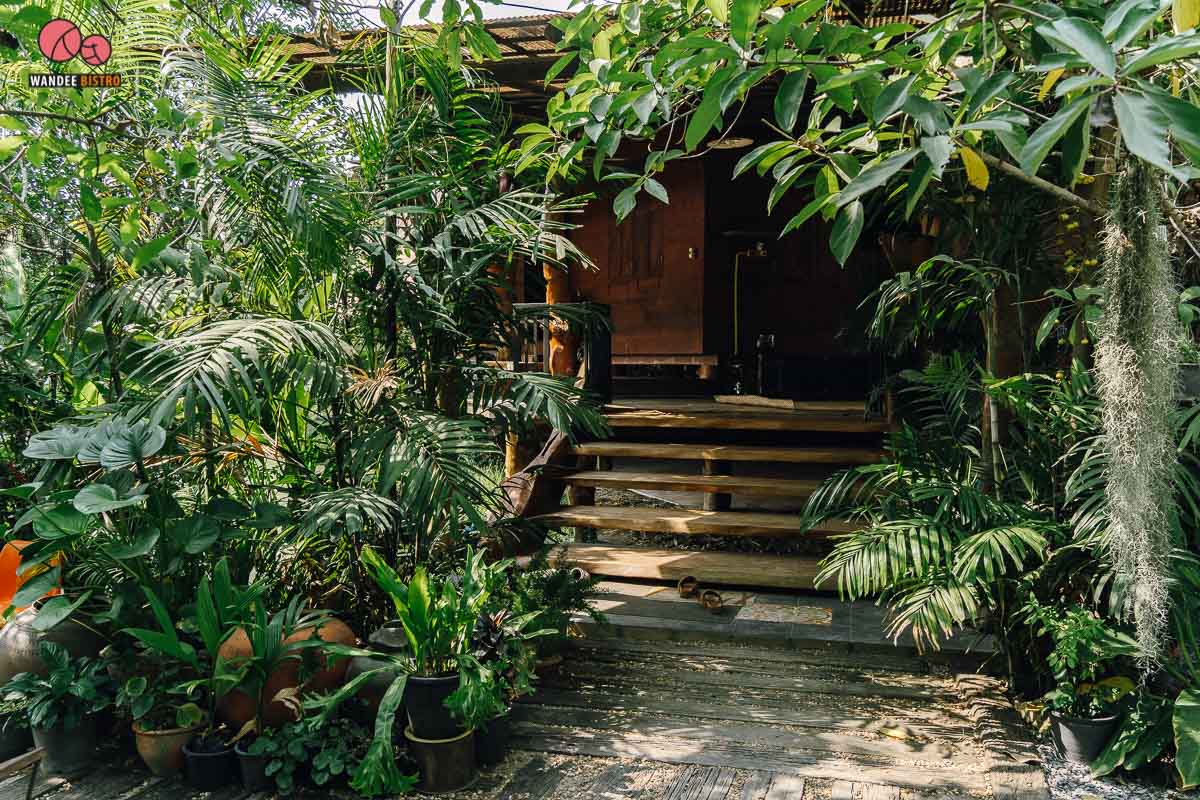 CABIN 4 Restaurant & Cafe ร้านสไตล์บ้านไม้หลังใหญ่ ร่มรื่น ผ่อนคลาย เงียบสงบ