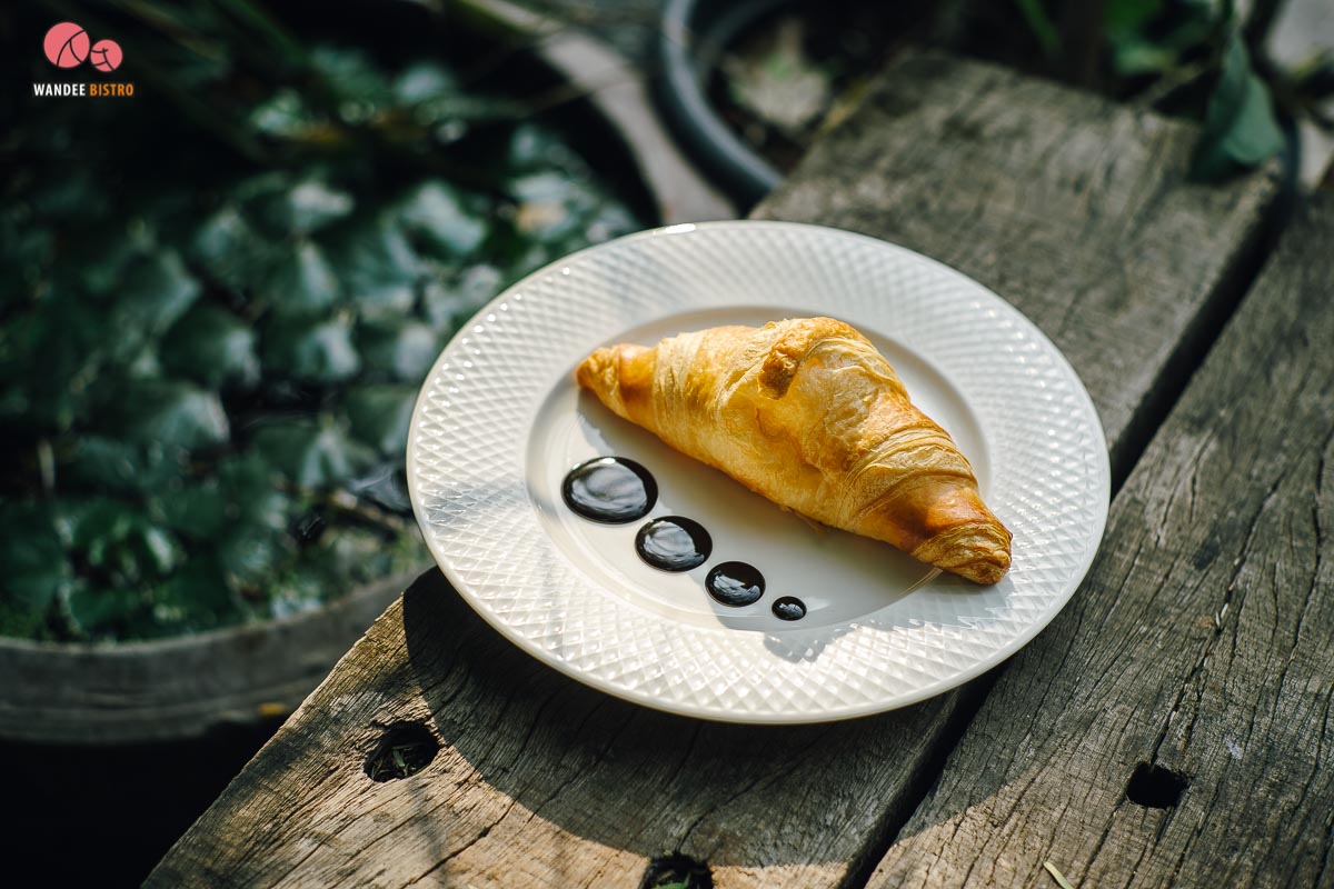 CABIN 4 Restaurant & Cafe ร้านสไตล์บ้านไม้หลังใหญ่ ร่มรื่น ผ่อนคลาย เงียบสงบ