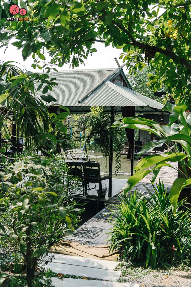 CABIN 4 Restaurant & Cafe ร้านสไตล์บ้านไม้หลังใหญ่ ร่มรื่น ผ่อนคลาย เงียบสงบ
