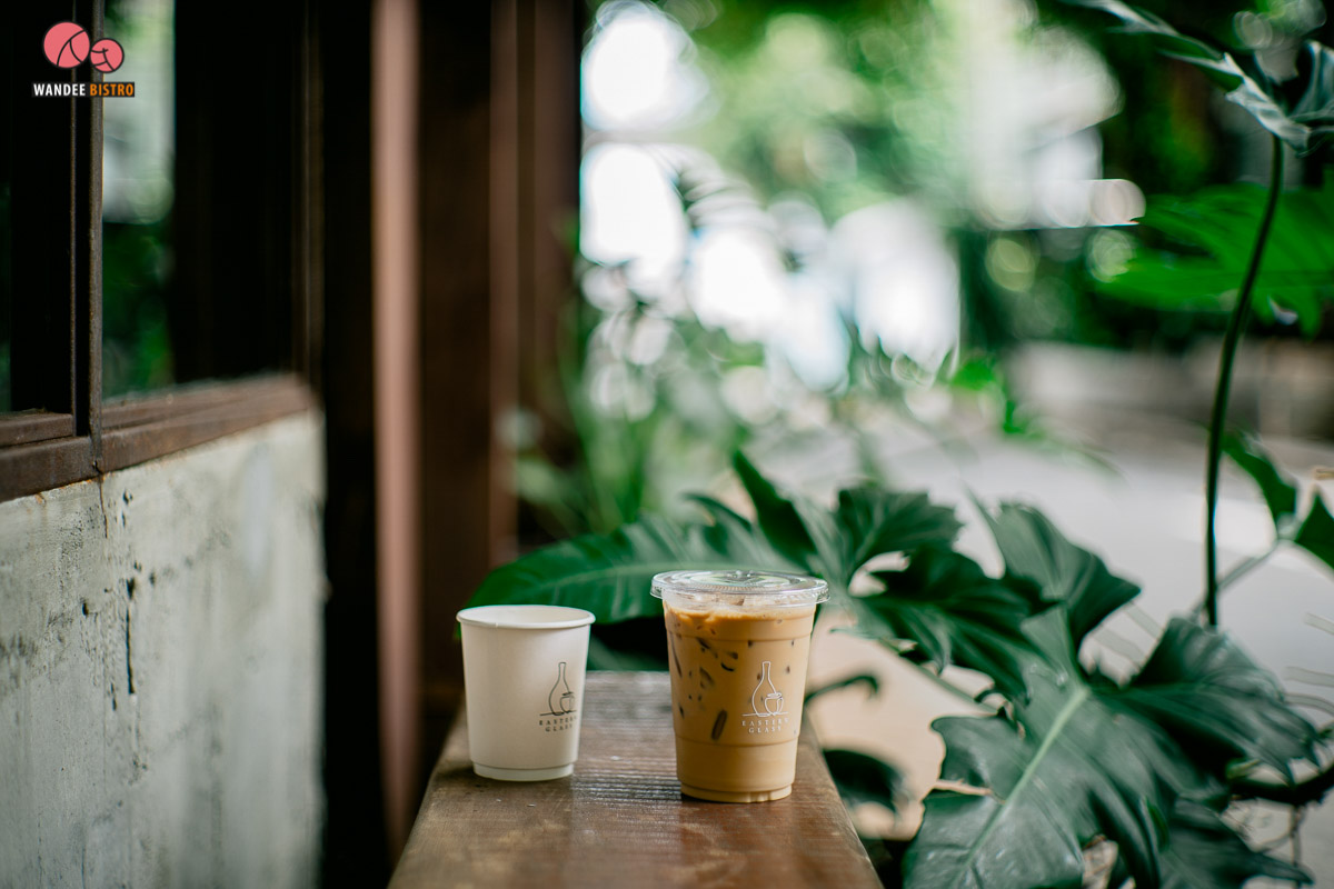 Easternglass Cafe จิบกาแฟ ช้อปปิ้งงานแก้ว คาเฟ่เท่ๆ ที่รีโนเวทจากโรงงานทำแก้วเก่าแก่